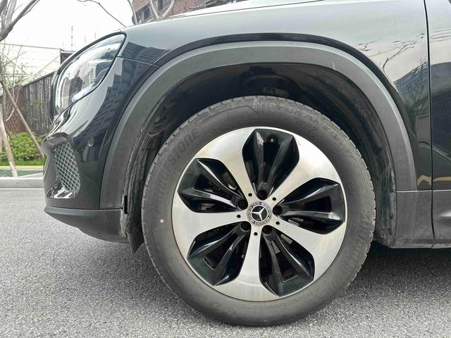 Mercedes-Benz GLB 2021 GLB 200 Estilo de moda exterior foto 4