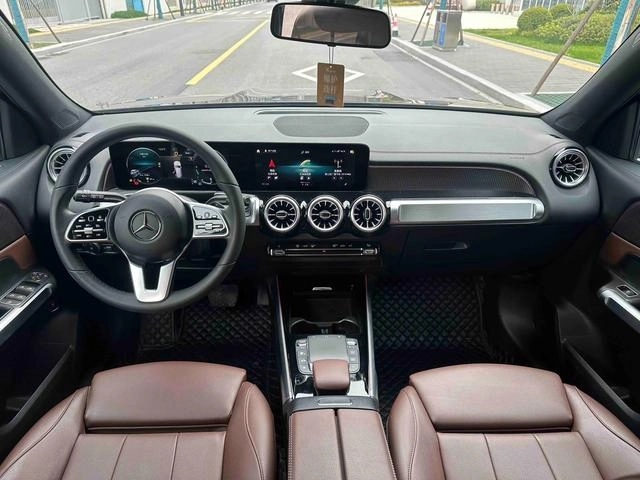 Mercedes-Benz GLB 2021 GLB 200 Estilo de moda exterior foto 8