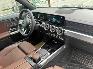 Mercedes-Benz GLB 2021 GLB 200 Estilo de moda interior foto 13