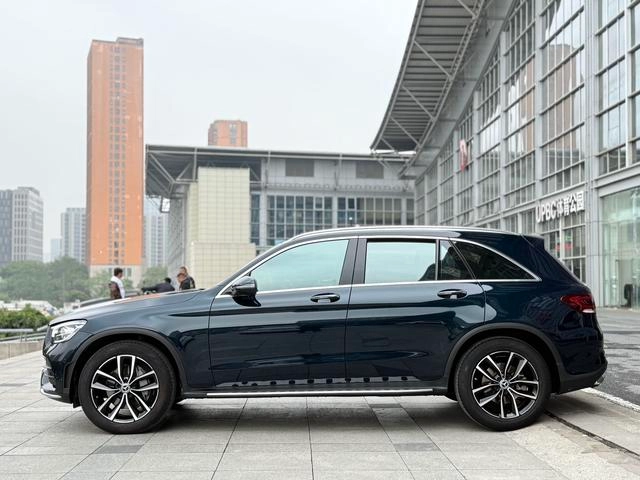 Mercedes-Benz GLC 2022 GLC 300 L 4MATIC Dynamic interior photo 18 Mercedes-Benz GLC 2022 GLC 300 L 4MATIC Dynamic interior photo 18
