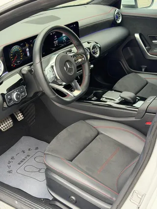 Mercedes-Benz CLA 2021 CLA 200 Five-door hunting sports car interior photo 10 Mercedes-Benz CLA 2021 CLA 200 Five-door hunting sports car interior photo 10