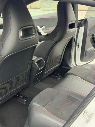 Mercedes-Benz CLA 2021 CLA 200 Five-door hunting sports car interior photo 12 Mercedes-Benz CLA 2021 CLA 200 Five-door hunting sports car interior photo 12