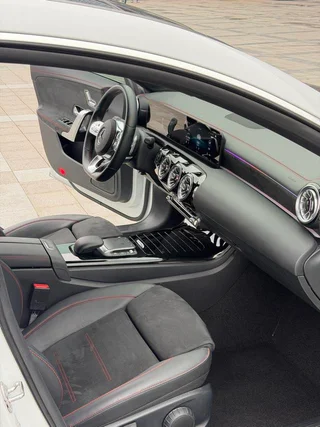 Mercedes-Benz CLA 2021 CLA 200 Five-door hunting sports car interior photo 14 Mercedes-Benz CLA 2021 CLA 200 Five-door hunting sports car interior photo 14