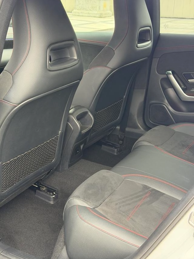 Mercedes-Benz CLA 2021 CLA 200 Five-door hunting sports car interior photo 15 Mercedes-Benz CLA 2021 CLA 200 Five-door hunting sports car interior photo 15