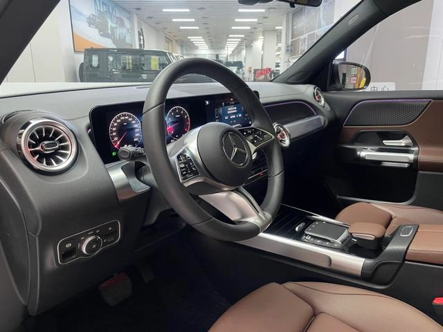 Mercedes-Benz GLB 2024 GLB 220 Dynamic interior photo 11 Mercedes-Benz GLB 2024 GLB 220 Dynamic interior photo 11