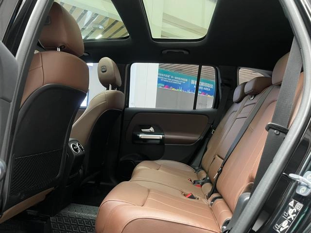 Mercedes-Benz GLB 2024 GLB 220 Dynamic interior photo 13 Mercedes-Benz GLB 2024 GLB 220 Dynamic interior photo 13