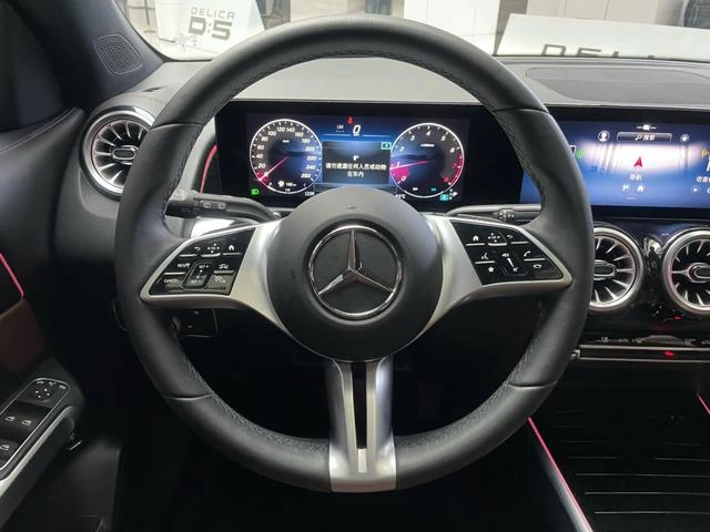 Mercedes-Benz GLB 2024 GLB 220 Dynamic interior photo 20 Mercedes-Benz GLB 2024 GLB 220 Dynamic interior photo 20
