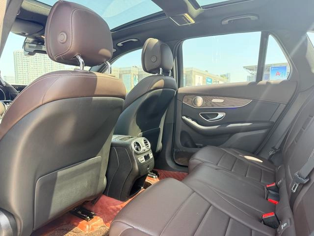 Mercedes-Benz GLC 2022 GLC 300 L 4MATIC Dynamic interior photo 9