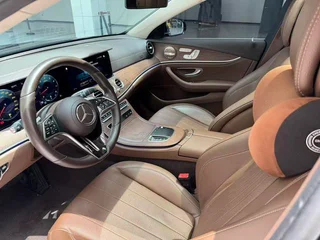 Mercedes-Benz E-Class 2023 E 300 L Fashionable Passenger car interior photo 11 Mercedes-Benz E-Class 2023 E 300 L Fashionable Passenger car interior photo 11