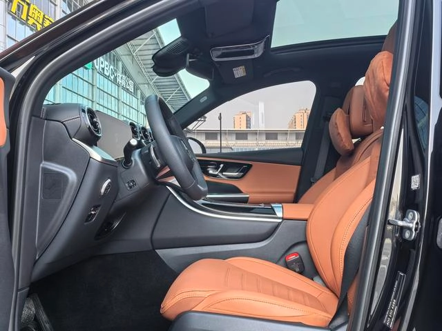 Mercedes-Benz GLC 2023 GLC 260 L 4MATIC Luxury type 5 seat interior photo 9