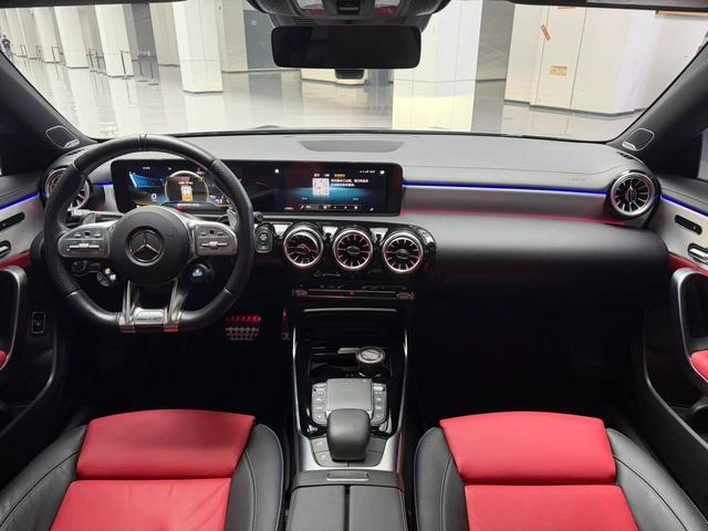 Mercedes-Benz Mercedes-AMG CLA AMG 2023 AMG CLA 35 4MATIC interior foto 15 Mercedes-Benz Mercedes-AMG CLA AMG 2023 AMG CLA 35 4MATIC interior foto 15