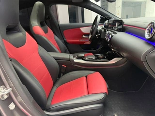 Mercedes-Benz Mercedes-AMG CLA AMG 2023 AMG CLA 35 4MATIC interior foto 19 Mercedes-Benz Mercedes-AMG CLA AMG 2023 AMG CLA 35 4MATIC interior foto 19