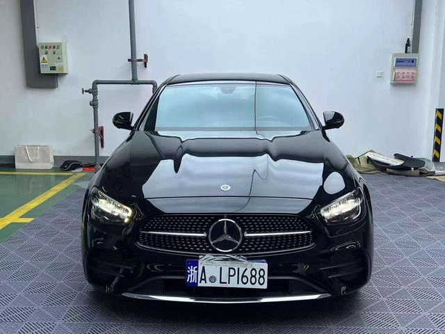 Mercedes-Benz E-Class 2022 Segundo cambio E 300 L De lujo Coche deportivo exterior foto 2 Mercedes-Benz E-Class 2022 Segundo cambio E 300 L De lujo Coche deportivo exterior foto 2