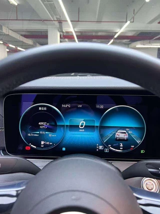 Mercedes-Benz E-Class 2022 Segundo cambio E 300 L De lujo Coche deportivo interior foto 16 Mercedes-Benz E-Class 2022 Segundo cambio E 300 L De lujo Coche deportivo interior foto 16