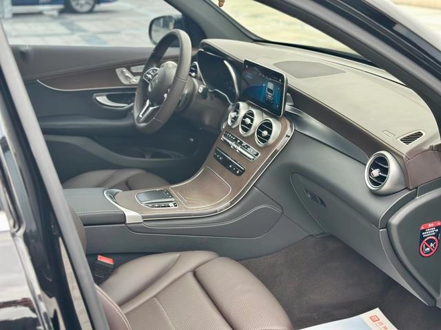 Mercedes-Benz GLC 2022 Reforma GLC 300 L 4MATIC De lujo exterior foto 8 Mercedes-Benz GLC 2022 Reforma GLC 300 L 4MATIC De lujo exterior foto 8