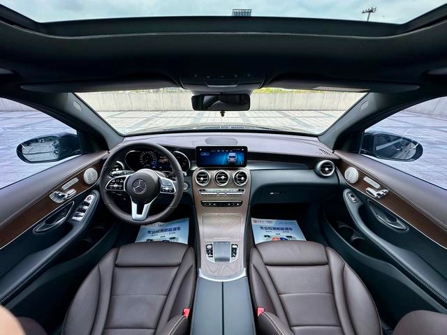 Mercedes-Benz GLC 2022 Reforma GLC 300 L 4MATIC De lujo interior foto 14 Mercedes-Benz GLC 2022 Reforma GLC 300 L 4MATIC De lujo interior foto 14