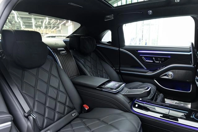 Mercedes-Benz Mercedes-Maybach S-Class 2022 S 680 4MATIC interior foto 16