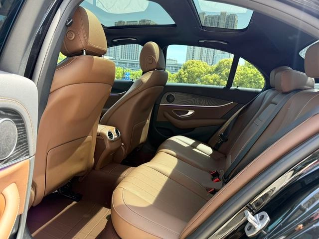Mercedes-Benz E-Class (Imported) 2022 E 260 Fashion Sports Edition interior photo 10 Mercedes-Benz E-Class (Imported) 2022 E 260 Fashion Sports Edition interior photo 10
