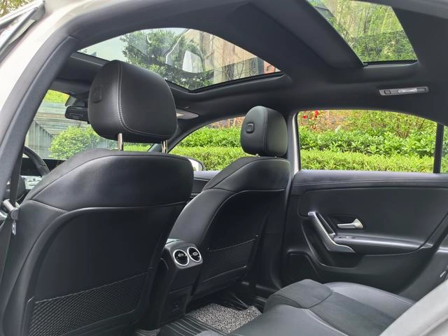Mercedes-Benz A-Class 2021 A 200 L Спортивный седан Модная версия интерьер фото 13 Mercedes-Benz A-Class 2021 A 200 L Спортивный седан Модная версия интерьер фото 13