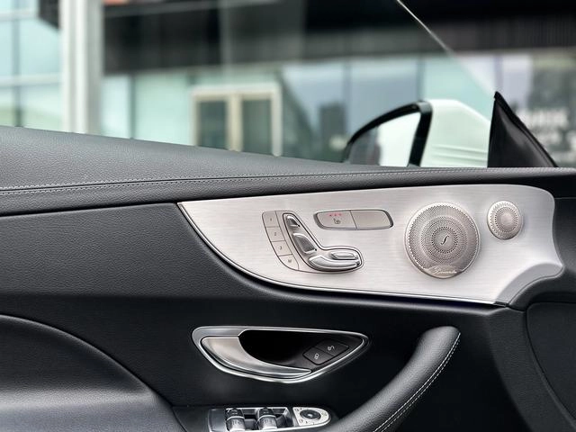 Mercedes-Benz E-Class (Imported) 2021 E 300 Coupé interior foto 9 Mercedes-Benz E-Class (Imported) 2021 E 300 Coupé interior foto 9