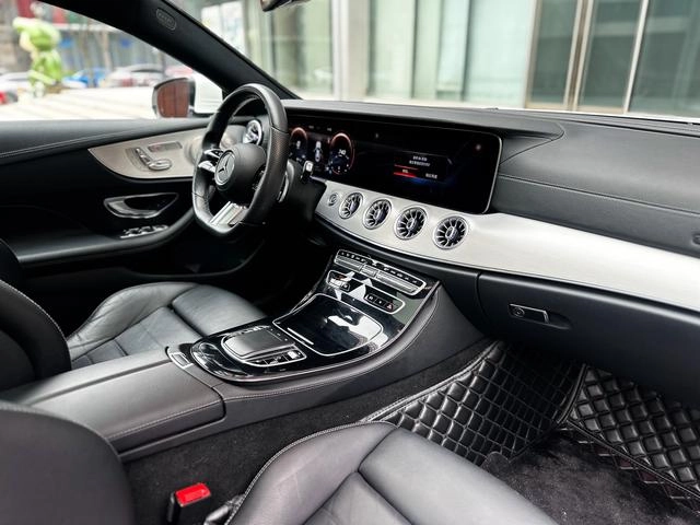 Mercedes-Benz E-Class (Imported) 2021 E 300 Coupé interior foto 14 Mercedes-Benz E-Class (Imported) 2021 E 300 Coupé interior foto 14