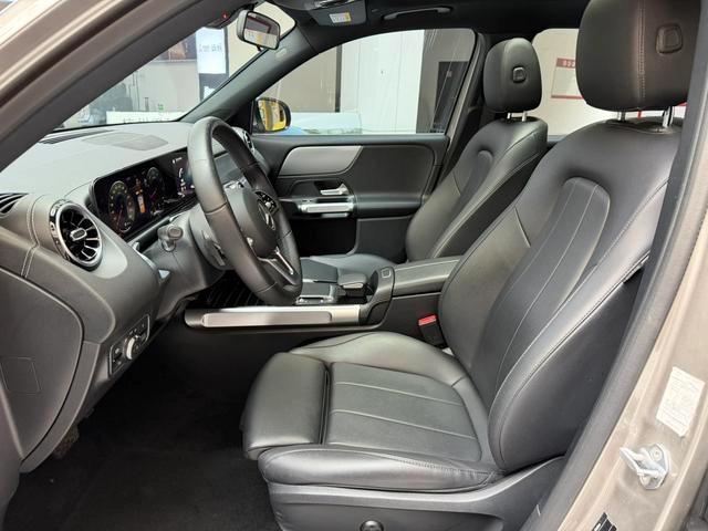 Mercedes-Benz GLB 2022 Restyling GLB 200 Dynamic interior photo 12 Mercedes-Benz GLB 2022 Restyling GLB 200 Dynamic interior photo 12