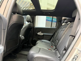 Mercedes-Benz GLB 2022 Restyling GLB 200 Dynamic interior photo 13 Mercedes-Benz GLB 2022 Restyling GLB 200 Dynamic interior photo 13