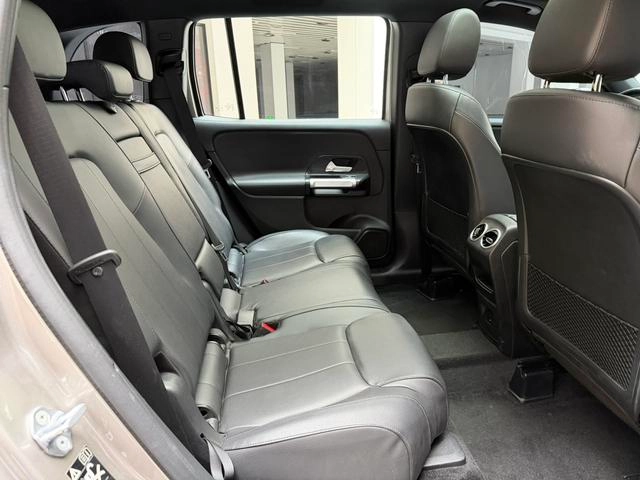 Mercedes-Benz GLB 2022 Restyling GLB 200 Dynamic interior photo 17 Mercedes-Benz GLB 2022 Restyling GLB 200 Dynamic interior photo 17