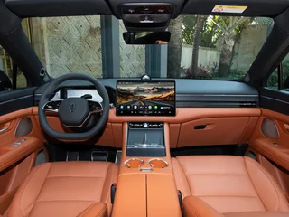 AITO Boundary M5 2025 Extensión de rango Ultra Versión con tracción en las cuatro ruedas interior foto 14 AITO Boundary M5 2025 Extensión de rango Ultra Versión con tracción en las cuatro ruedas interior foto 14