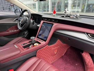 Hongqi H5 2023 2.0T Version automatique du drapeau Zhilian intérieur photo 11