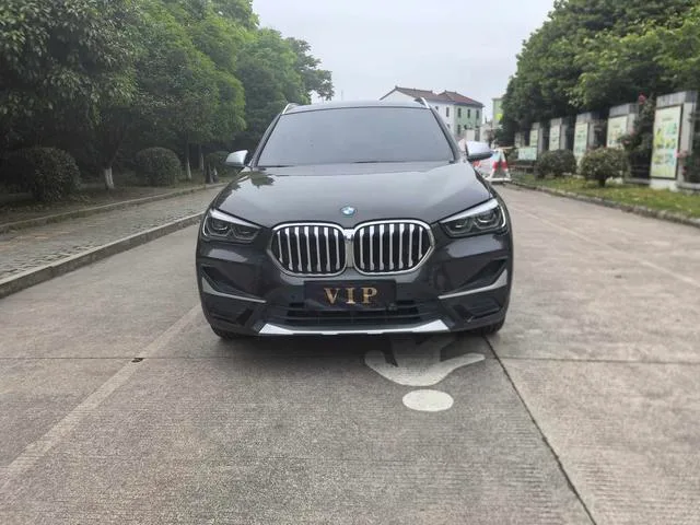BMW X1 2021 Restyling xDrive25Li Premium Class exterior photo 2