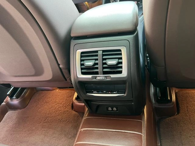 BMW X3 2022 xDrive25i M Sports suit interior photo 13