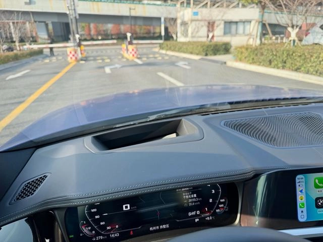BMW M4 2021 M4 Coupe M xDrive Thunder Edition interior photo 16