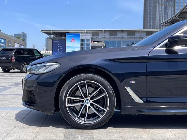 BMW 5 Series 2022 Restyling 525Li M Sports suit exterior photo 5
