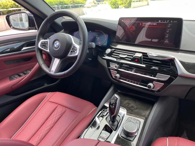 BMW 5 Series 2022 Restyling 525Li M Sports suit exterior photo 9