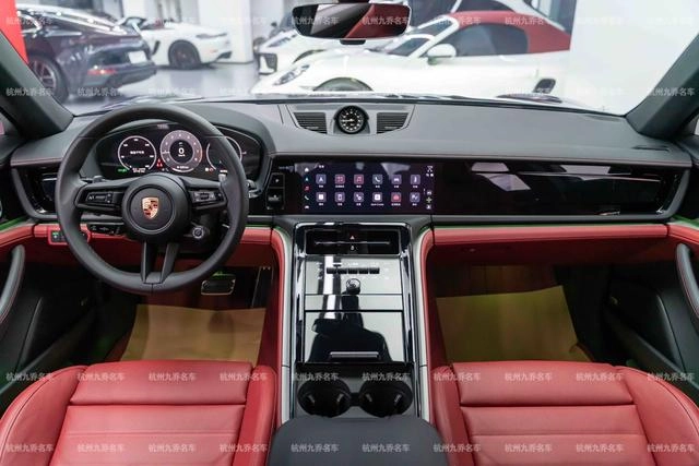 Porsche Panamera 2024 Panamera Executive extended version 2.9T interior photo 16