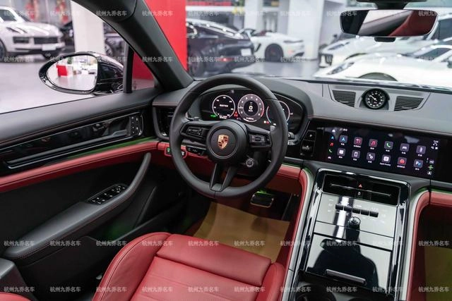 Porsche Panamera 2024 Panamera Executive extended version 2.9T interior photo 17