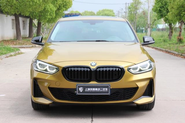 BMW 1 Series 2021 Restyling 125i M Sports Obsidian Night Edition exterior photo 2