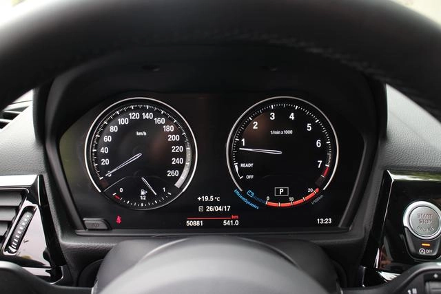 BMW 1 Series 2021 Restyling 125i M Sports Obsidian Night Edition exterior photo 6