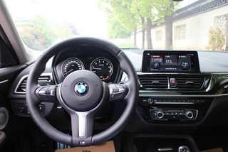 BMW 1 Series 2021 Restyling 125i M Sports Obsidian Night Edition interior photo 8