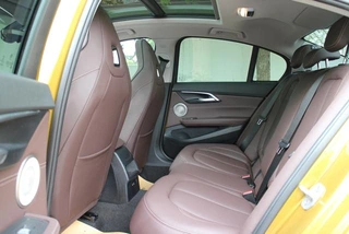BMW 1 Series 2021 Restyling 125i M Sports Obsidian Night Edition interior photo 11
