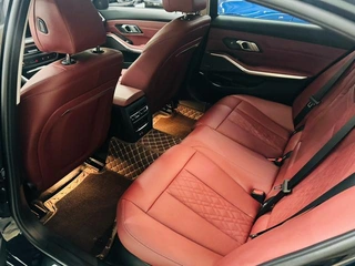 BMW 3 Series 2025 330Li M Traje nocturno deportivo Yao interior foto 9