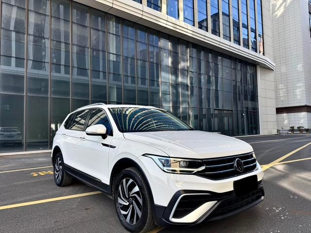 Volkswagen Tiguan L 2022 330TSI Auto Two-Drive Smart Edition exterior photo 3