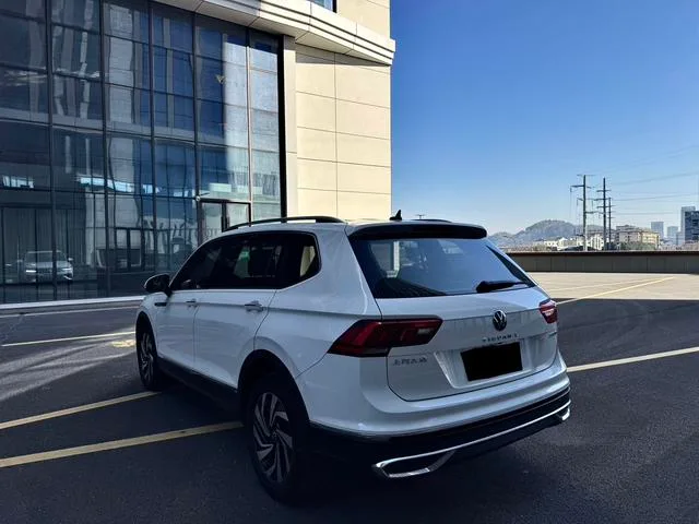 Volkswagen Tiguan L 2022 330TSI Auto Two-Drive Smart Edition exterior photo 6