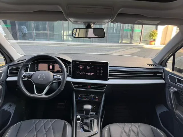 Volkswagen Tiguan L 2022 330TSI Auto Two-Drive Smart Edition exterior photo 9