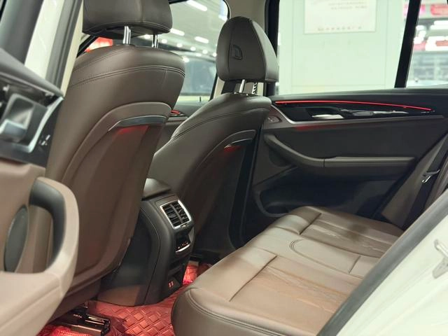 BMW X3 2022 xDrive25i M Sports suit interior photo 11