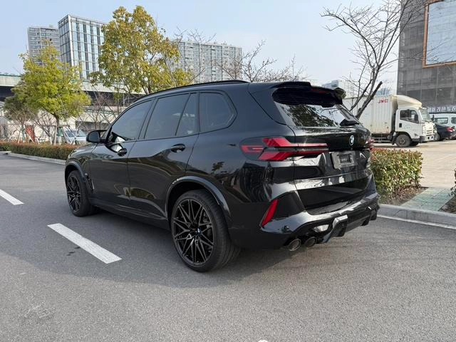 BMW X5 M 2023 X5 M Thunder Edition interior photo 18