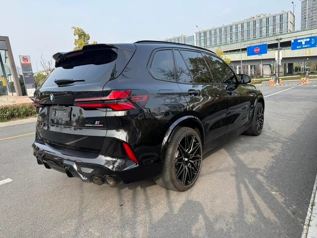 BMW X5 M 2023 X5 M Thunder Edition interior photo 20