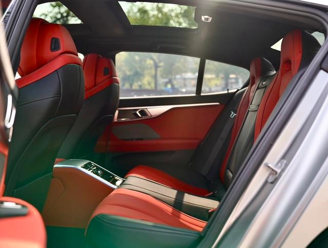 BMW 8 Series 2022 840i Four-door coupe M Sports suit interior photo 12