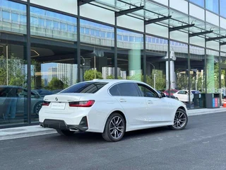 BMW 3 Series 2023 325Li M Conjunto deportivo exterior foto 6